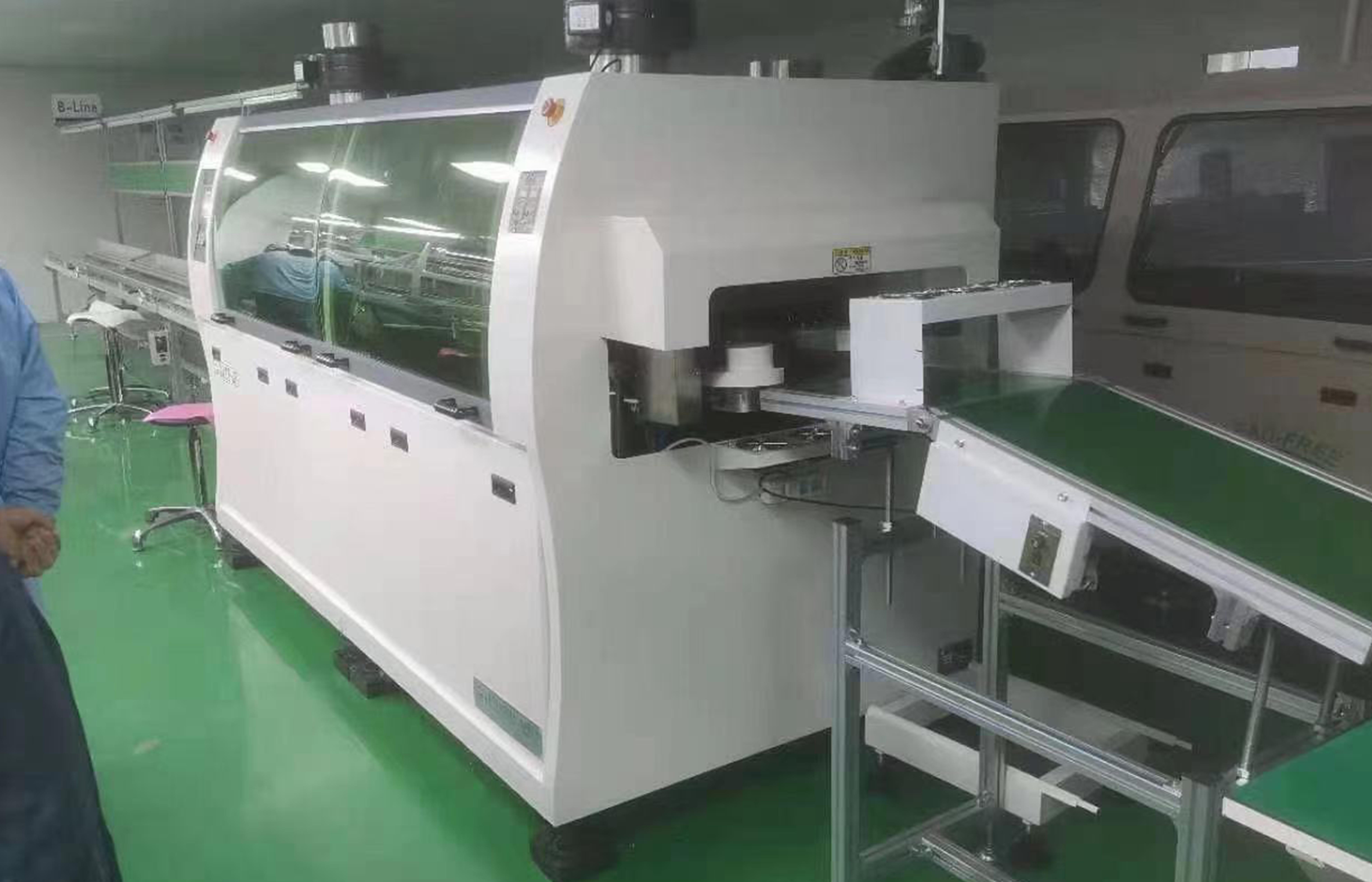 为什么选择这款波峰焊，它具有哪些特点?​